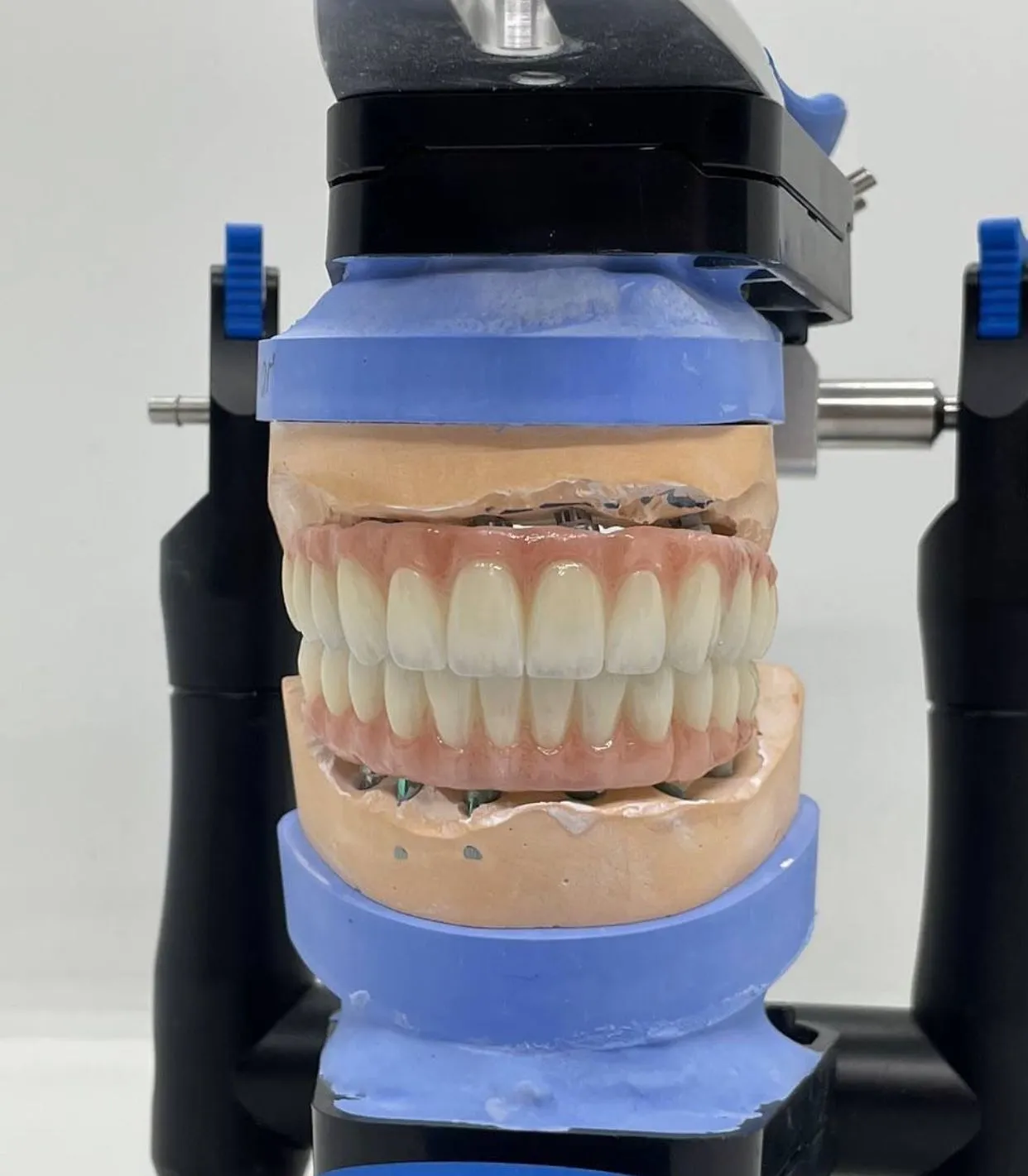 Зуботехническая лаборатория "Diastom Lab"