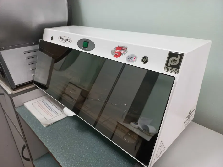 Стоматологическое оборудование, мебель, и инструменты