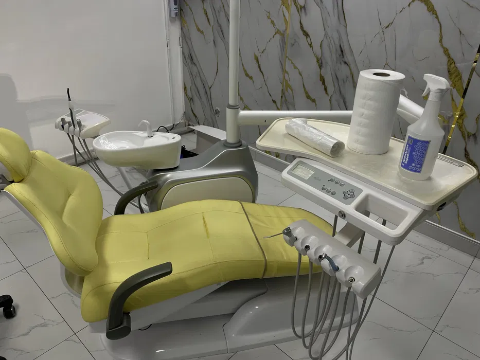 Стоматологическая установка с компрессором